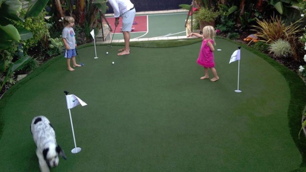 artificial grass putting course