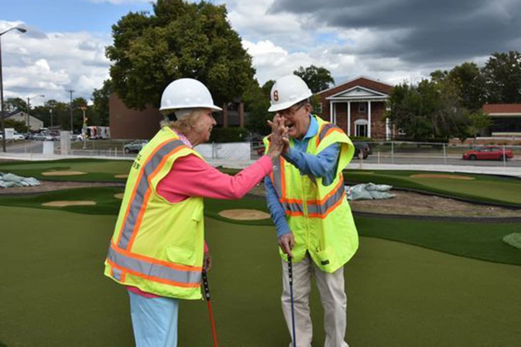 SYNLawn porta l'amore per il golf all'Indy Children's Museum