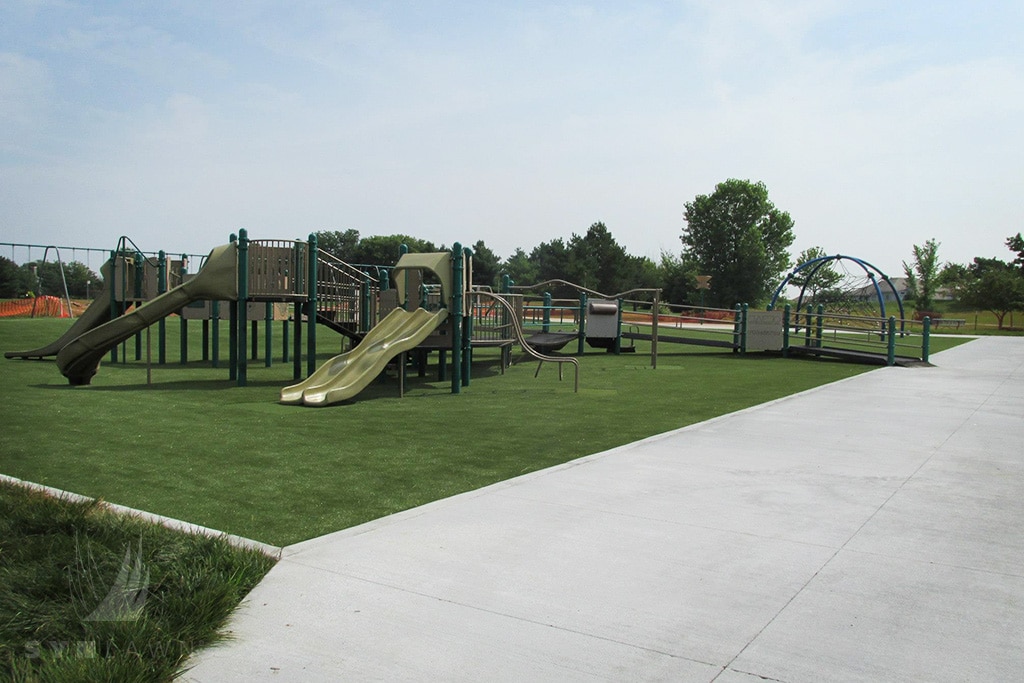 image of leawood kansas city playground