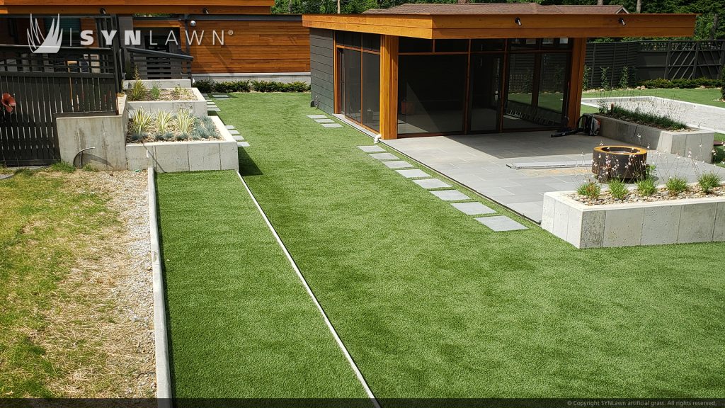 image of synlawn artificial grass at residential home in Northeast Ohio