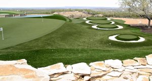 afbeelding van het golfcomplex in de achtertuin van Dave Pelz