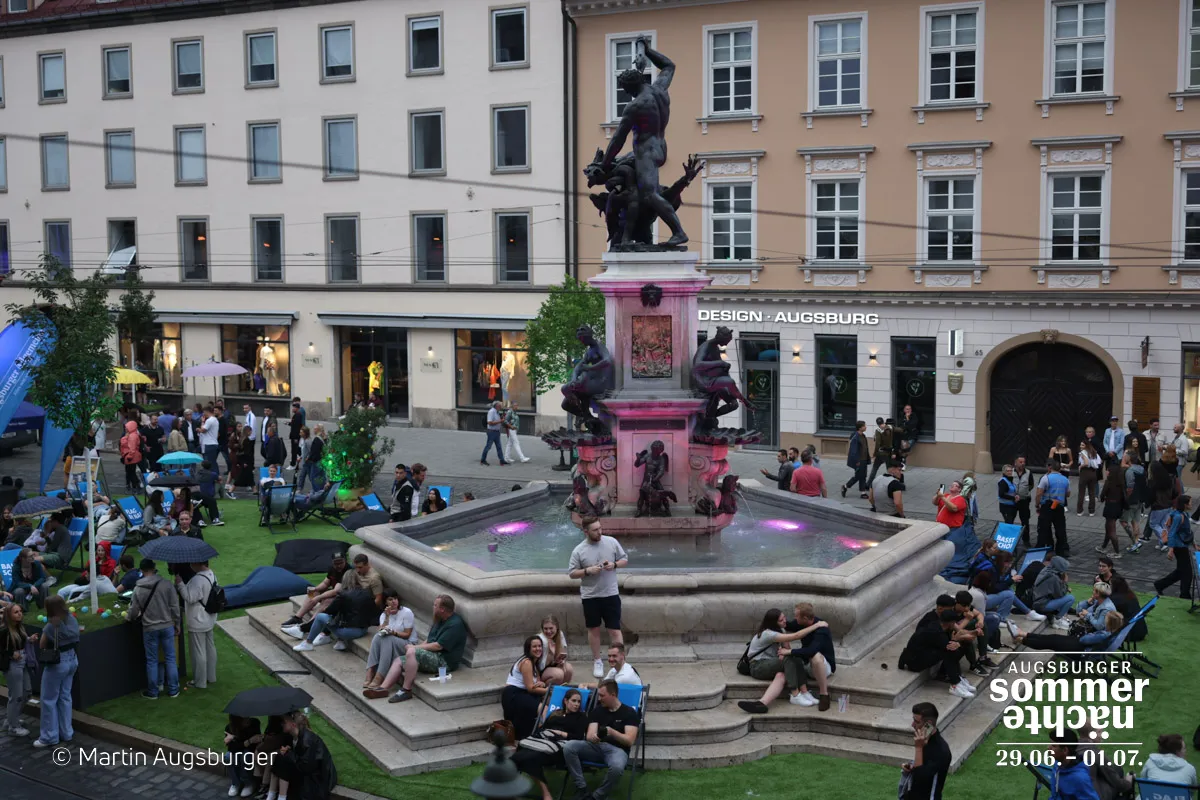 SYNLawn Allemagne apporte une renaissance verte au festival des nuits d'été d'Augsbourg
