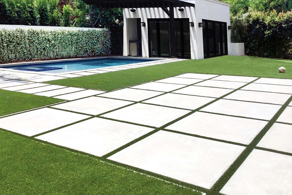 Earth Design Los Angeles, now an official SYNLawn Distributor