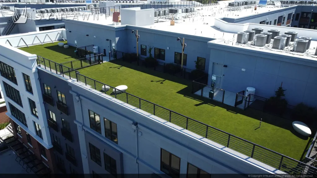 image of SYNLawn artificial grass on the roof deck urban patio of the Waymark luxurious mixed-use development complex in the East Bay