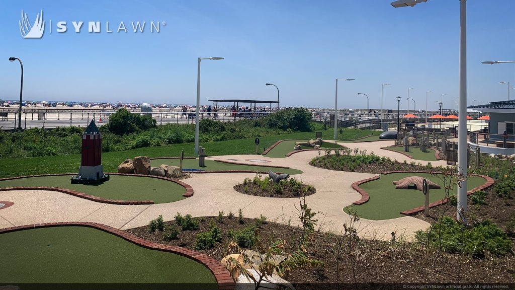 image of artificial grass mini golf course at Jones Beach State Park New York