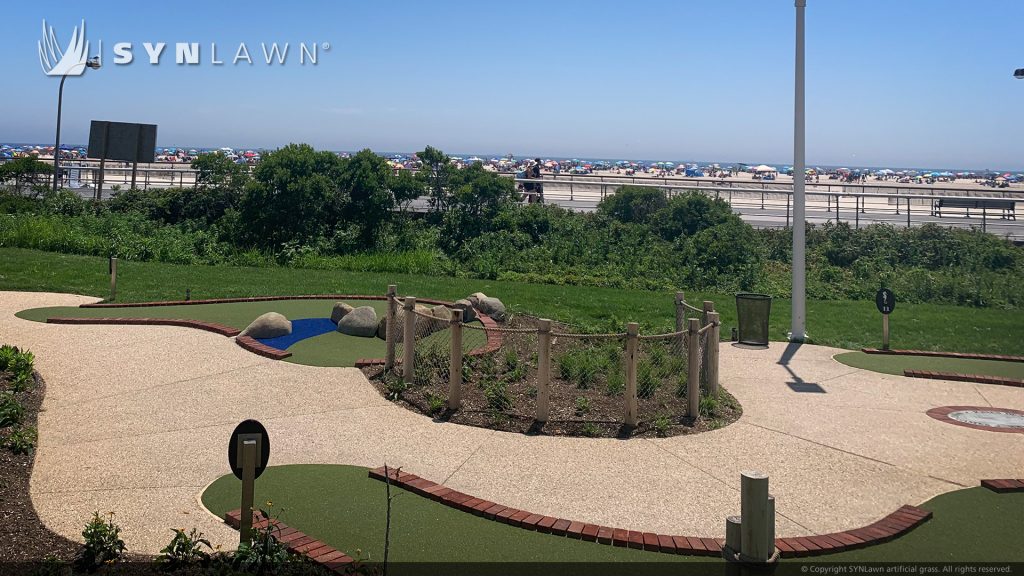 image of artificial grass mini golf course at Jones Beach State Park New York