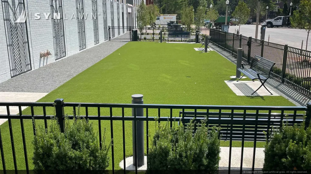 image of upscale synthetic turf amenities at the Marlow apartments in Saint Louis Missouri